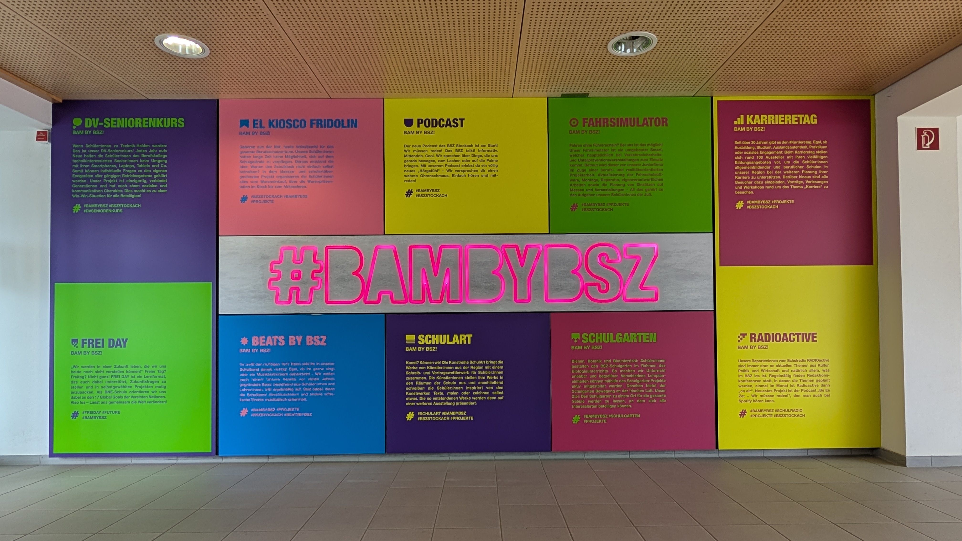 Bilderwand Foyer